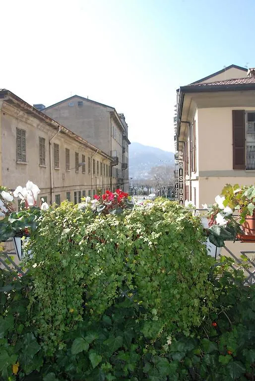 La Canarina Bed & Breakfast 코모